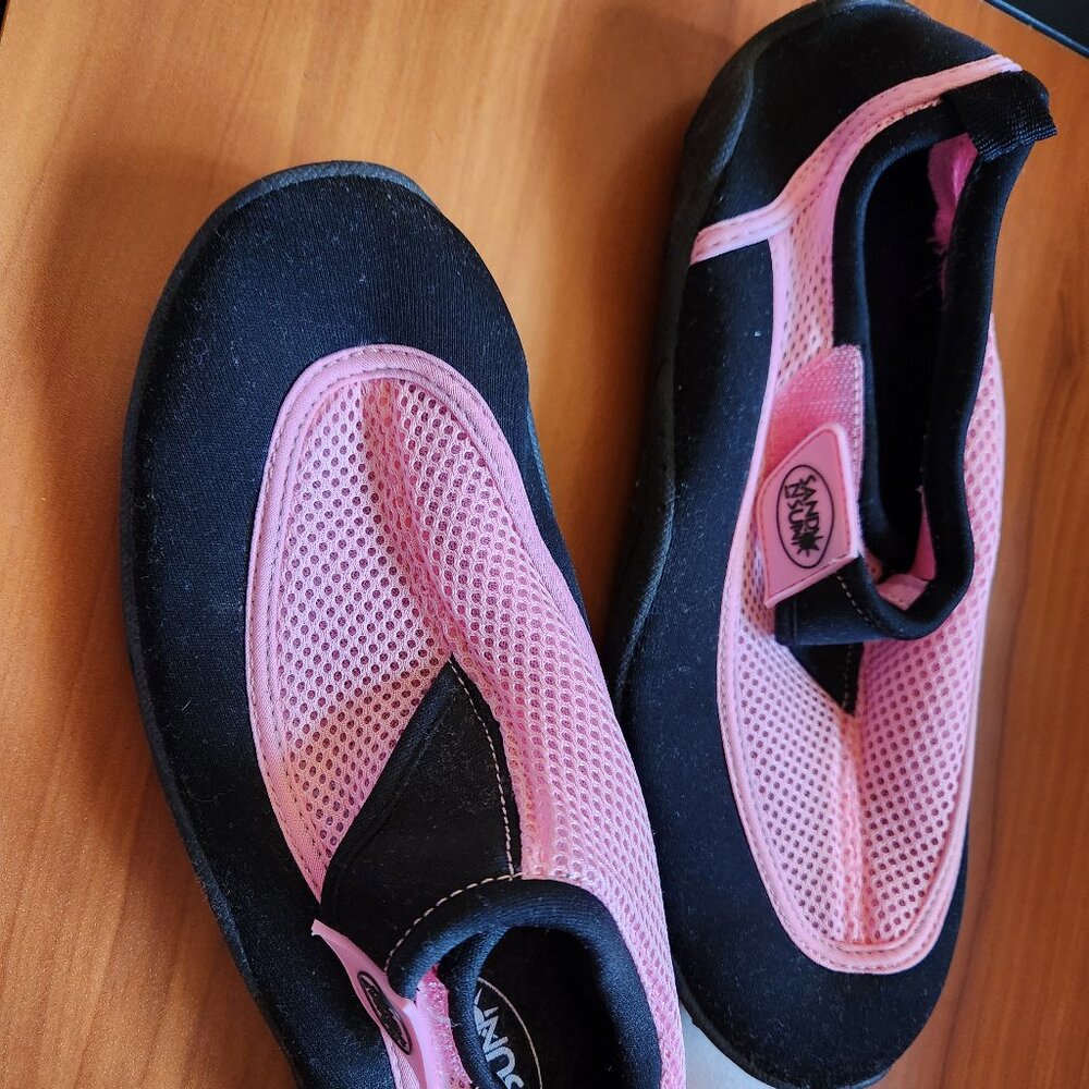 NEW Black/Pink Sand N Surf Adjustable Water Shoes Women's Size 8 EU 40